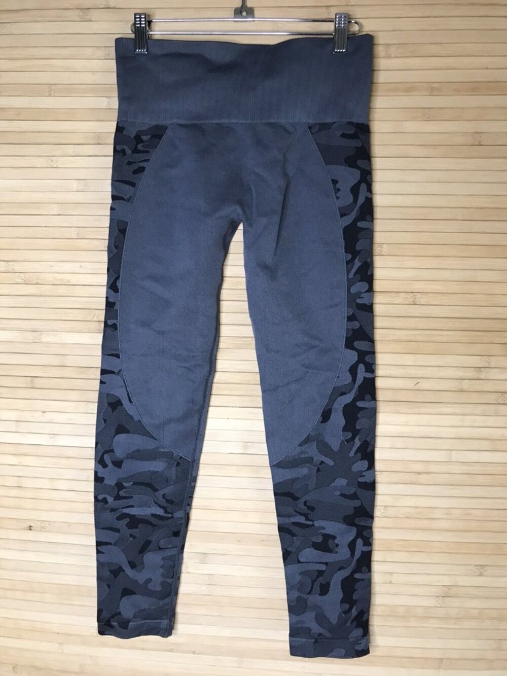 ZYIA Active Size M Leggings Gray Black Camo Performance Hi-Rise Compression